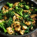 Garlic Chicken With Broccoli Spinach - Tasty